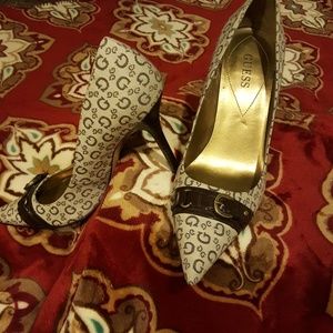 Like new Guess heels